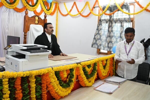 ప్రతి పౌరుడికి అందుబాటులో న్యాయ వ్యవస్థ